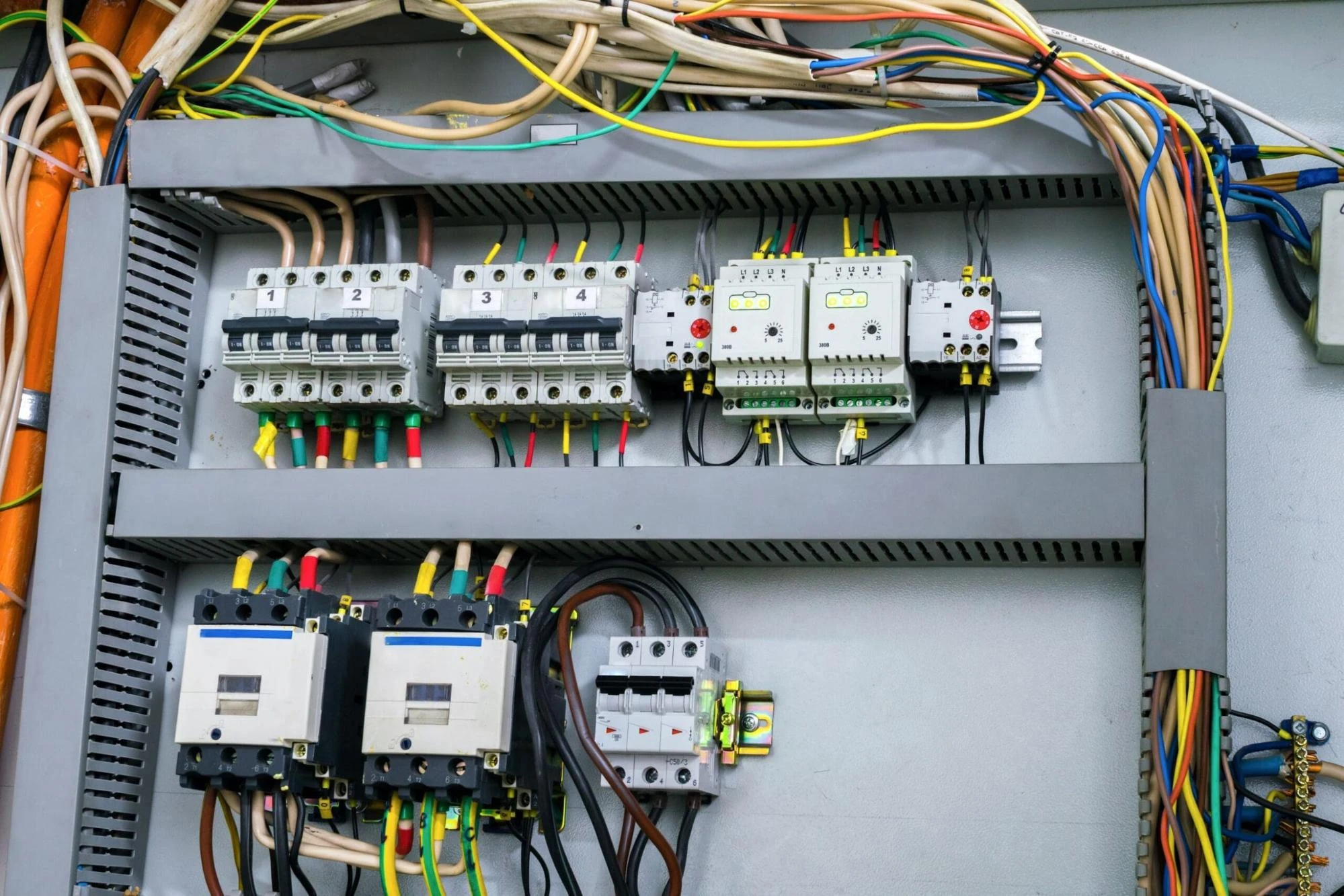 Монтаж электроснабжения. Фото 4