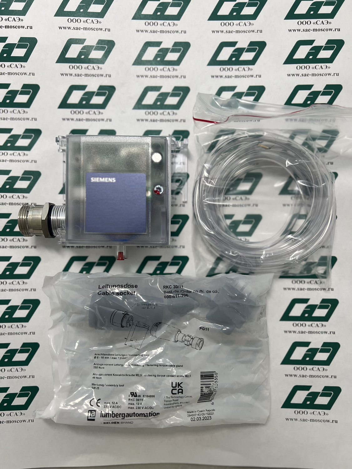 QBM4100-1U: Датчик перепад давления по воздуху (-50…50 Па), 4...20 мА, IP54, калибровочный и метрологический сертификаты (S55720-S251), Siemens